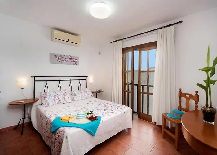 Julianne 4 Puerto del Carmen (Lanzarote)