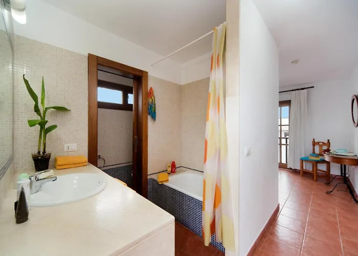 Julianne 4 Puerto del Carmen (Lanzarote)