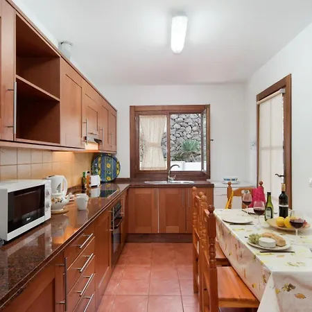 Julianne 4 Puerto del Carmen