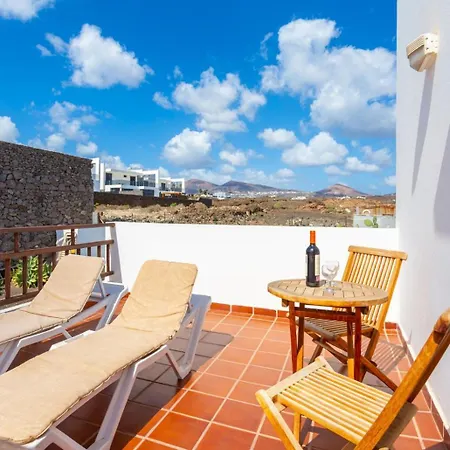 Julianne 4 Puerto del Carmen (Lanzarote)